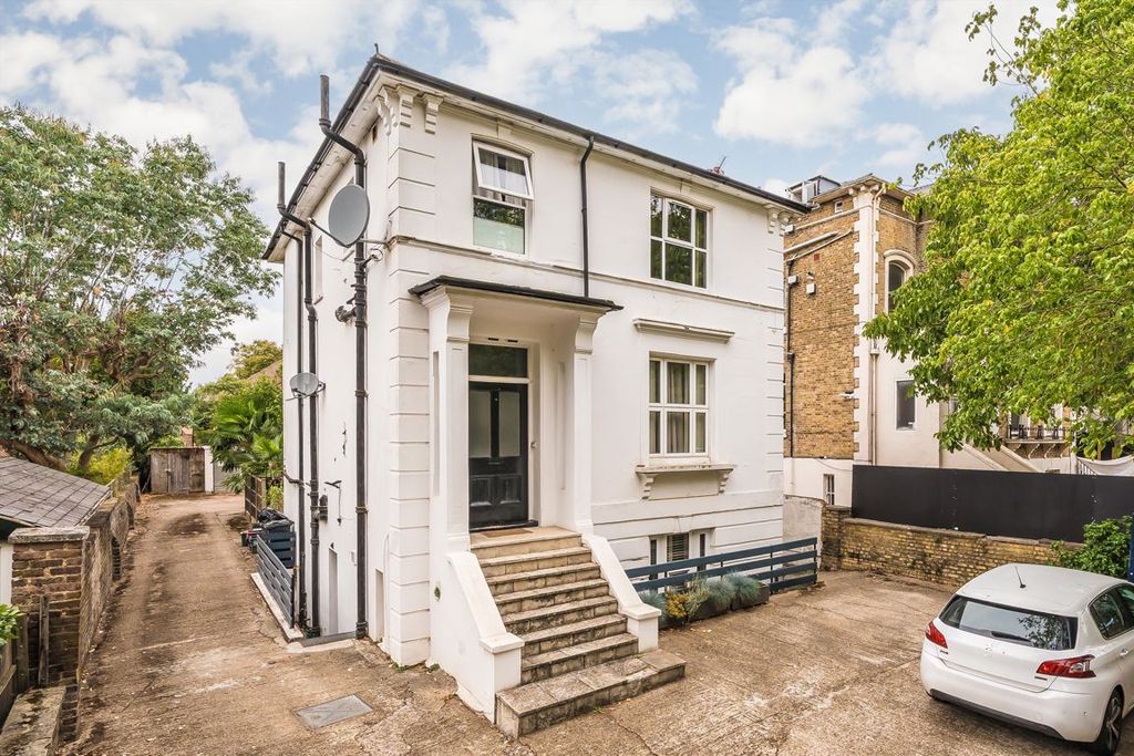Property photo 1 of 5
