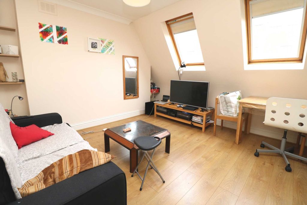 Property photo 1 of 4