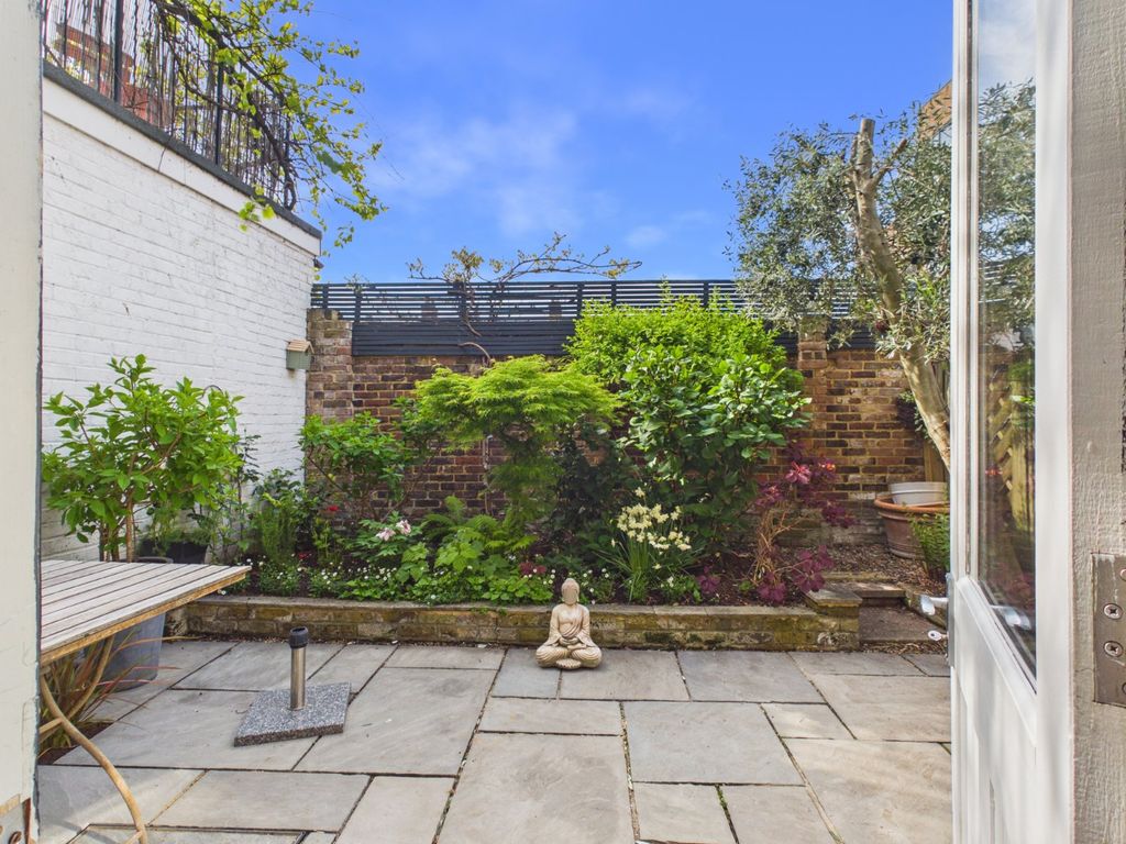 Property photo 2 of 12 Picture No. 64