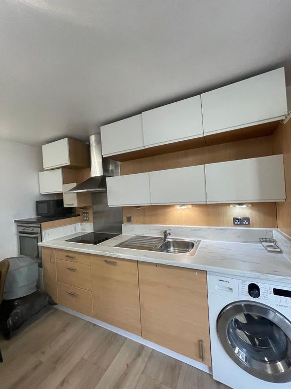 Property photo 3 of 8 Photo 3