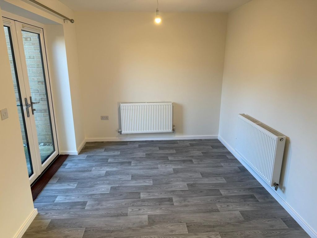 Property photo 3 of 9 Image