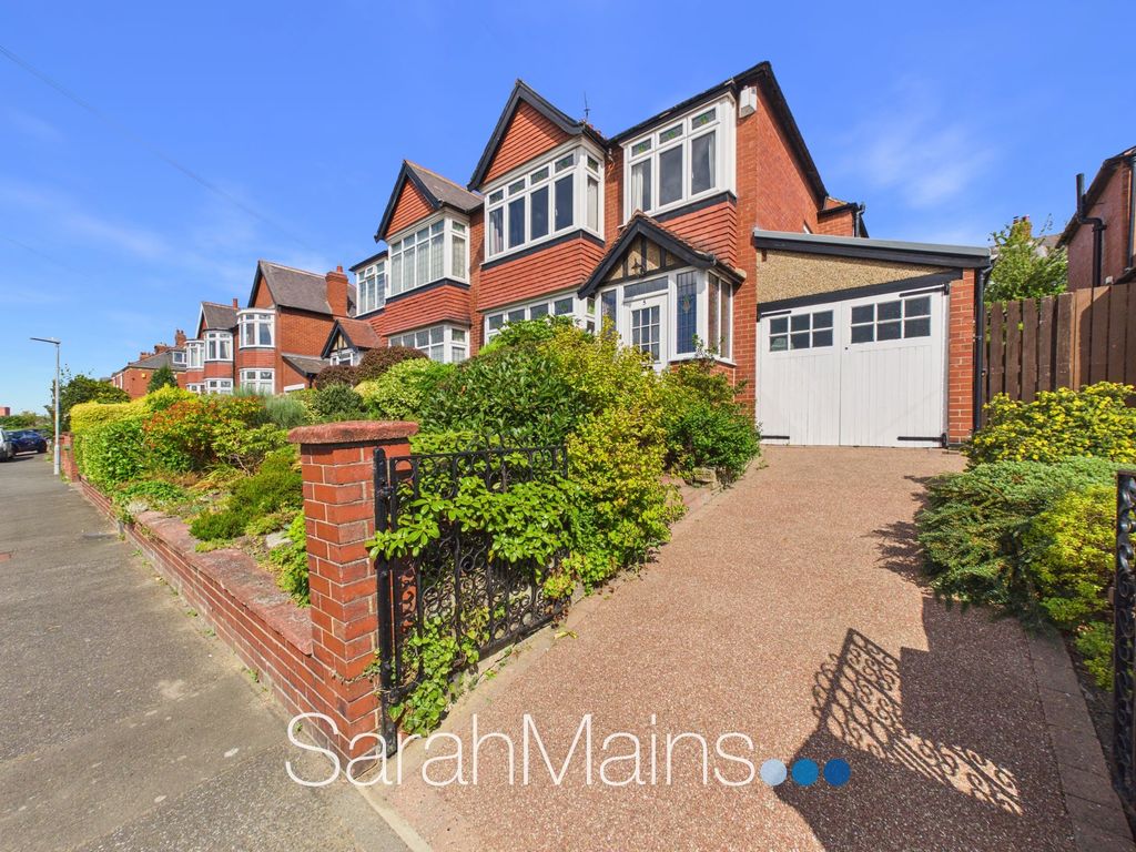 Property photo 1 of 16 External