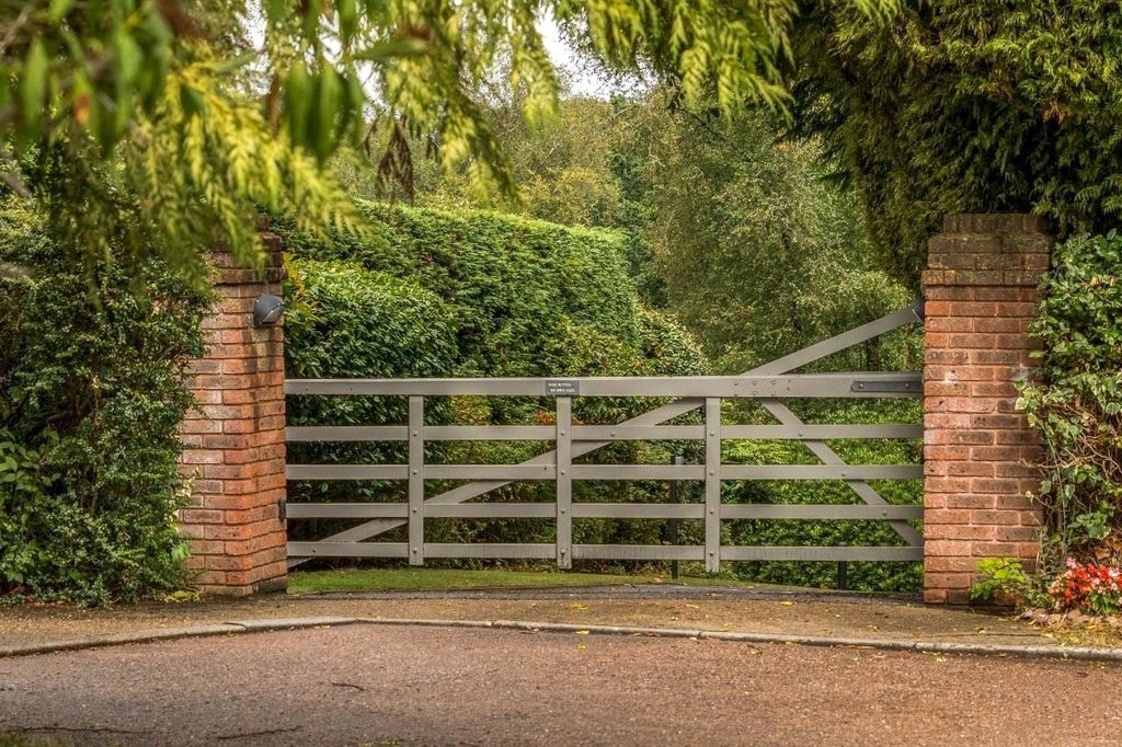 Property photo 1 of 4 Cameo