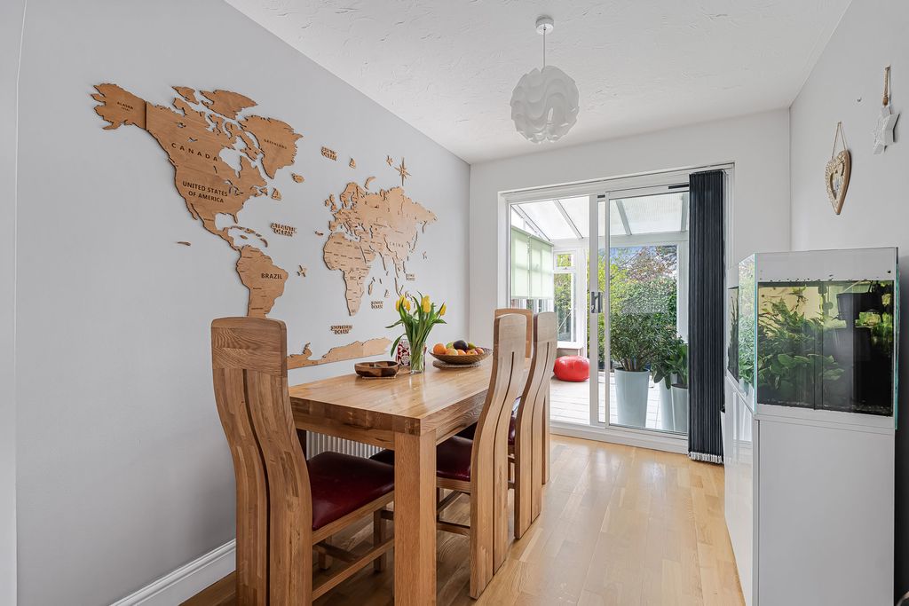 Property photo 3 of 15 12_79111.Jpg