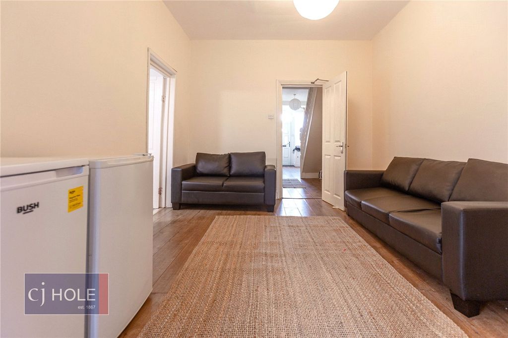 Property photo 2 of 14 Picture No. 20