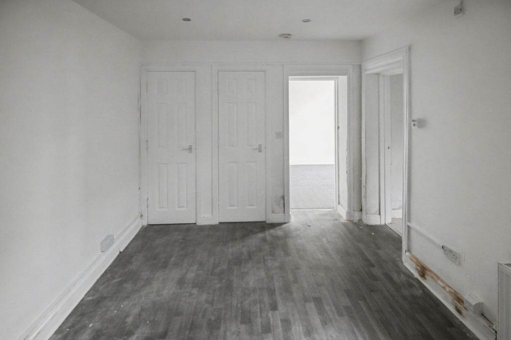 Property photo 2 of 13 Flat A, 61 Bohemia Road, St. Leonards-On-Sea, Tn37 6Rg