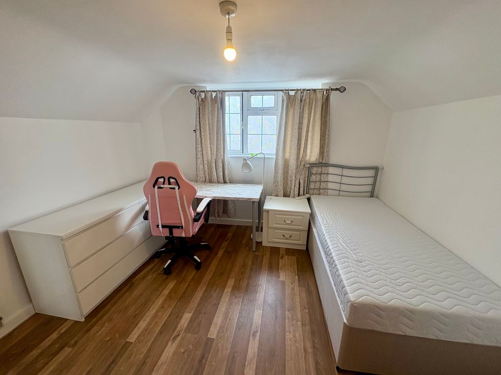 Property photo 2 of 7 Img_5869