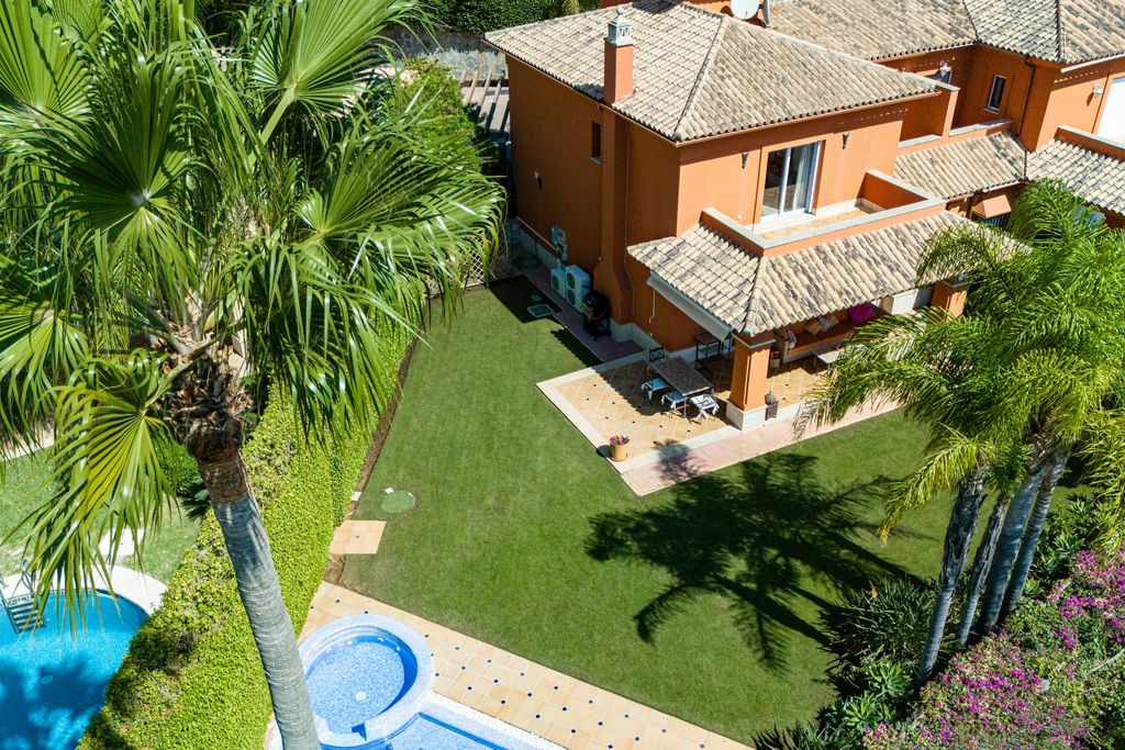 Property photo 2 of 44