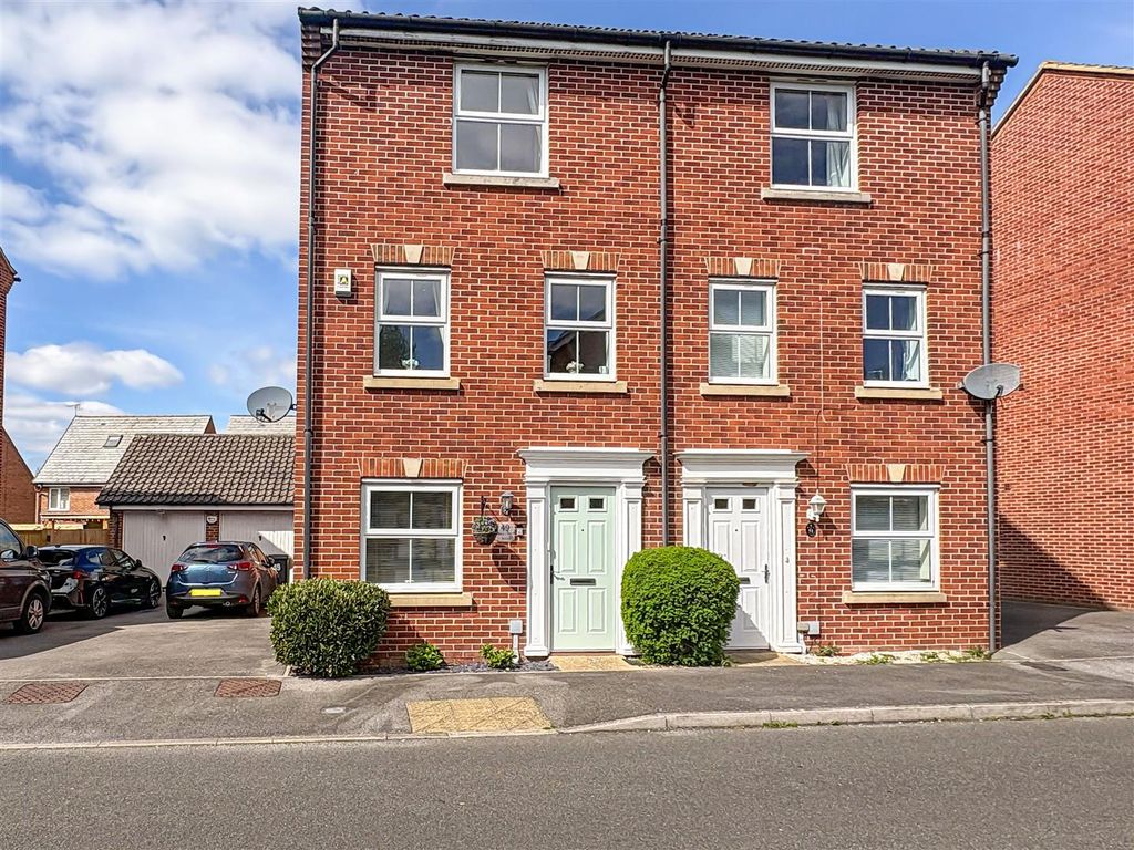 Property photo 1 of 19 Image00008.Jpg