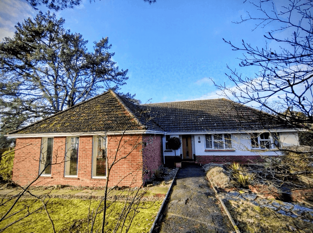 Property photo 3 of 28 Gallery