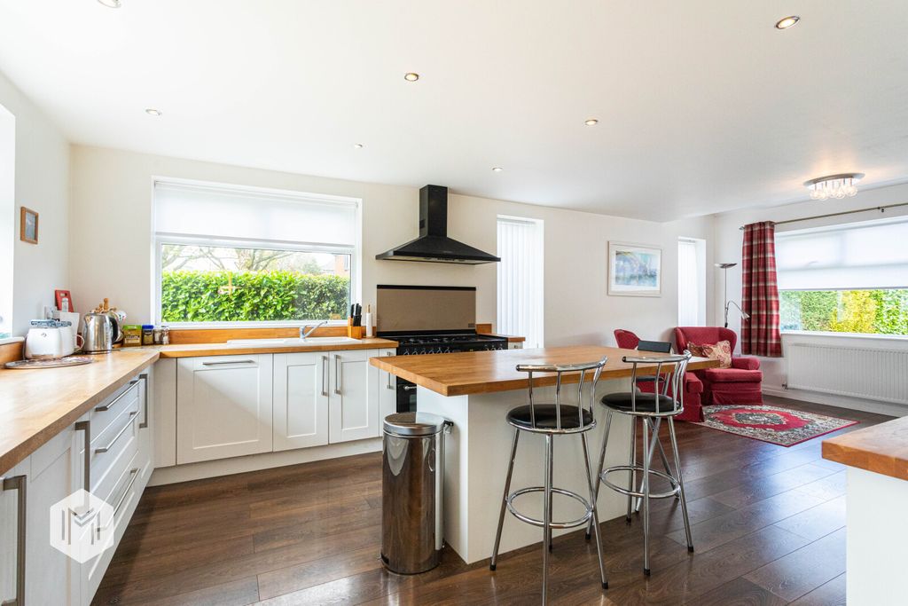 Property photo 2 of 29 Picture No. 09