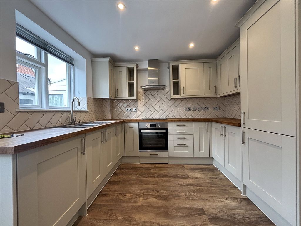 Property photo 3 of 7 Picture No. 04