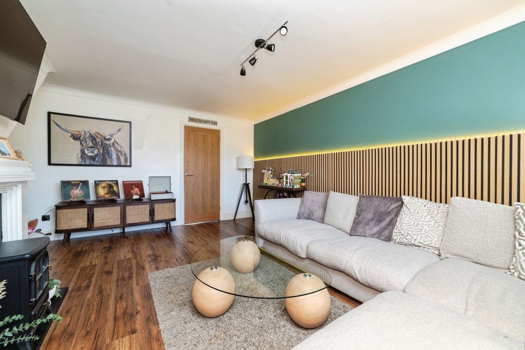 Property photo 2 of 18 Pbox-Img.Jpg