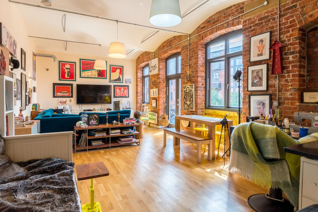 Property photo 1 of 13