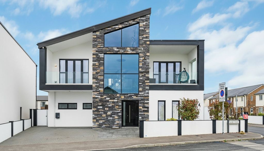 Property photo 1 of 38 Front