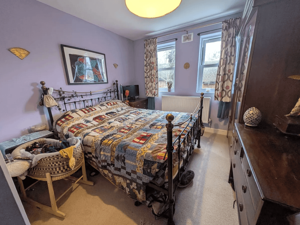 Property photo 1 of 5