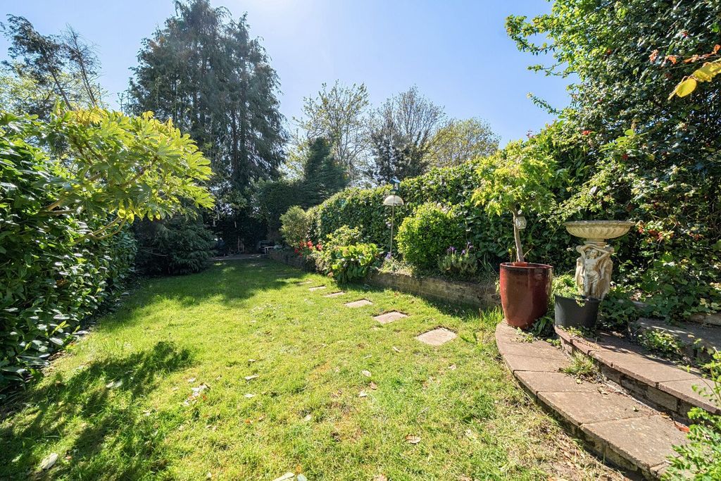 Property photo 2 of 25 Picture No. 18