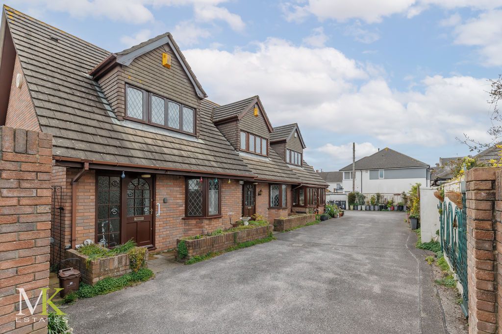 Property photo 1 of 12 Photo 25