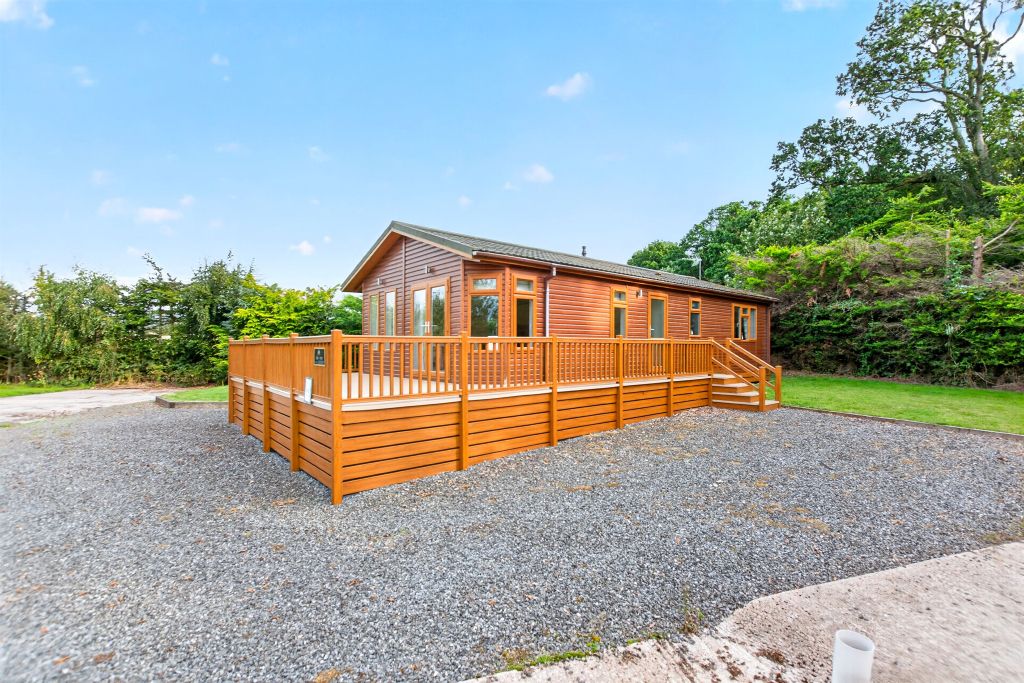 Property photo 1 of 30