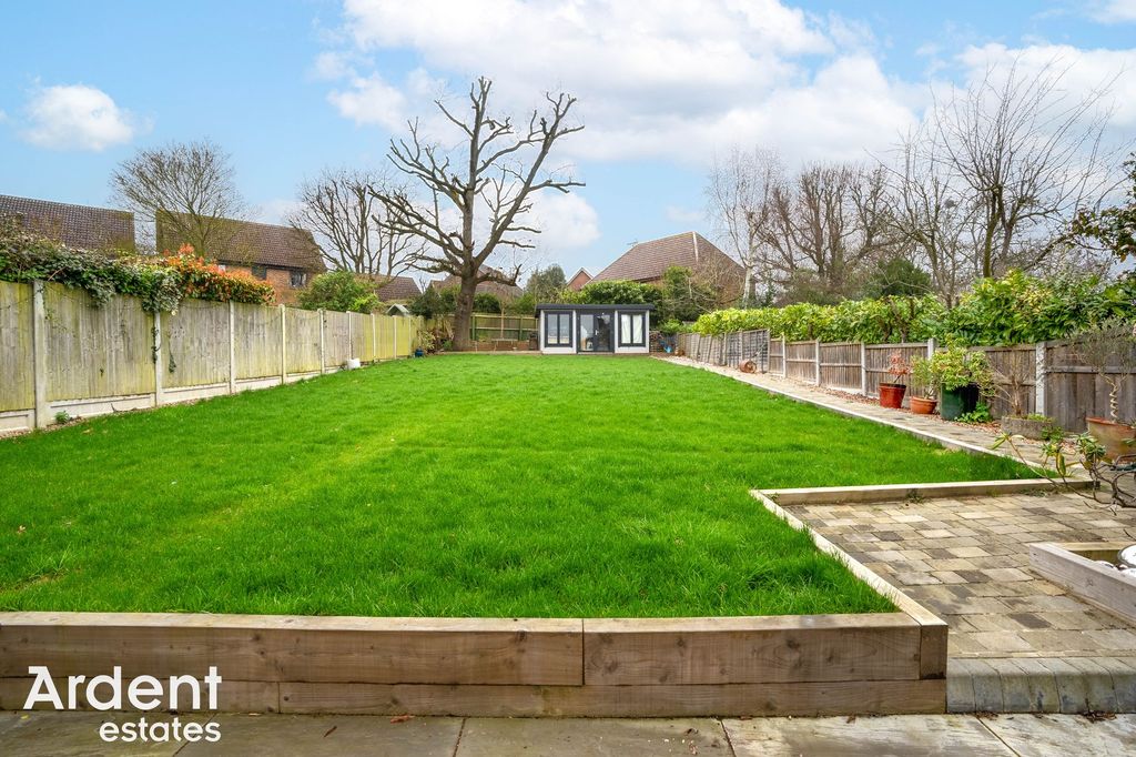 Property photo 2 of 38