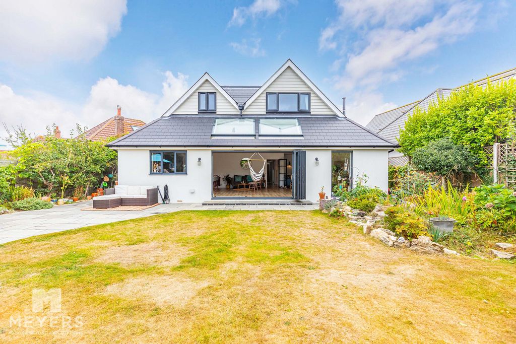 Property photo 2 of 49