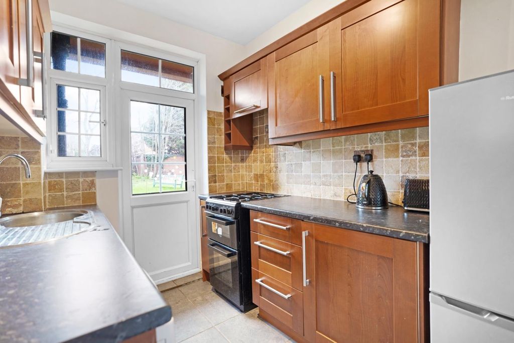 Property photo 2 of 10 Dsc01911.Jpg