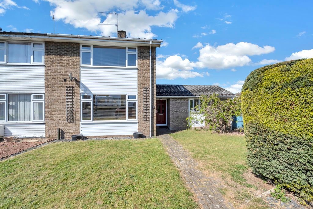 Property photo 1 of 17 Front