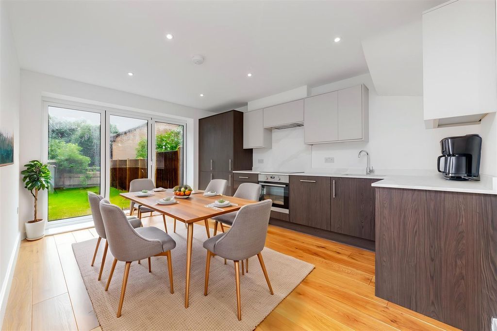 Property photo 3 of 26 73Hardwickeplace-11 - Dining Room - Standard - 75.