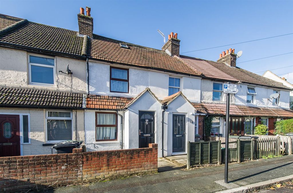Property photo 1 of 11