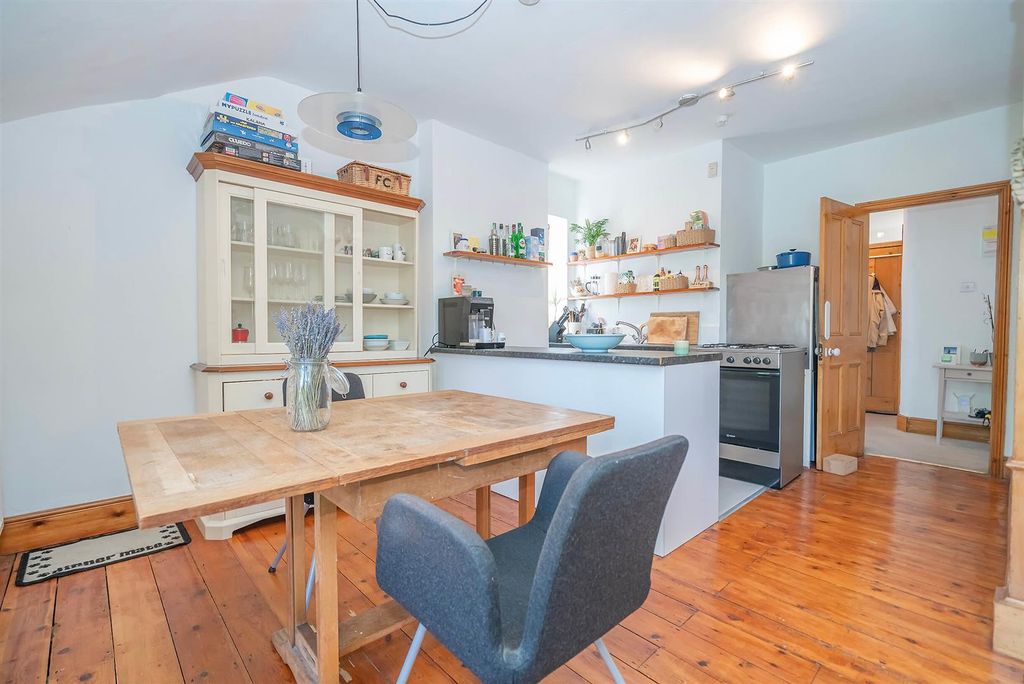 Property photo 1 of 19 Kitchen c (1).Jpg