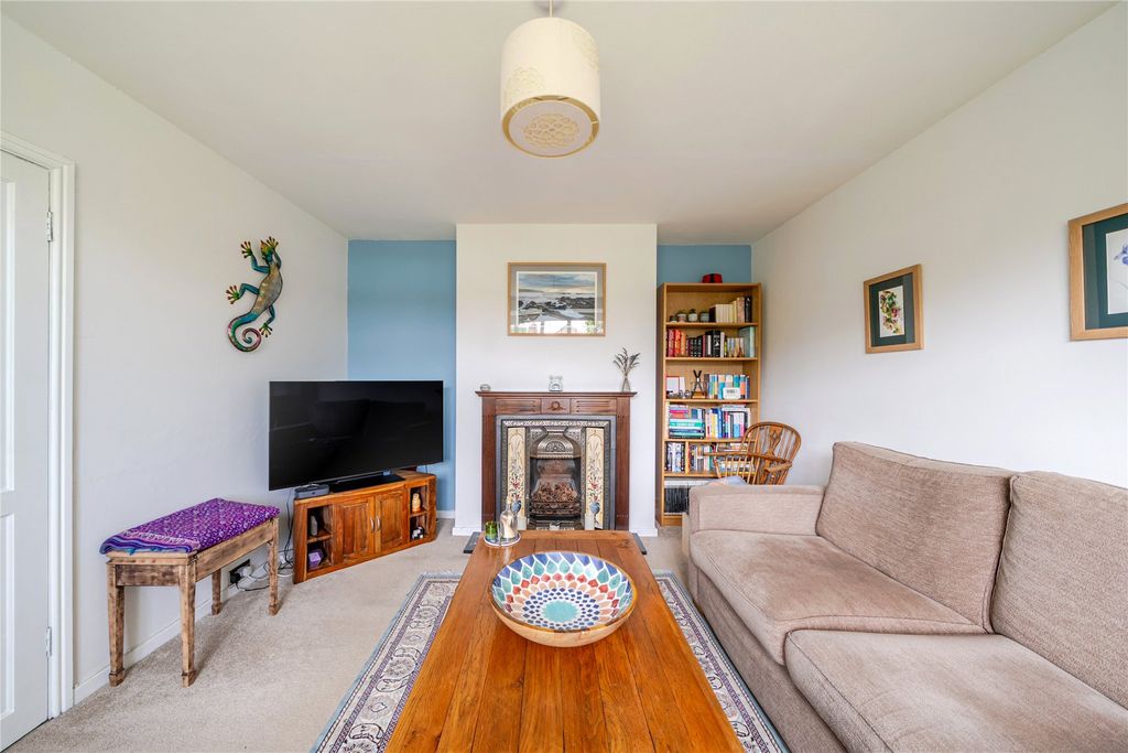 Property photo 3 of 21 Picture 3