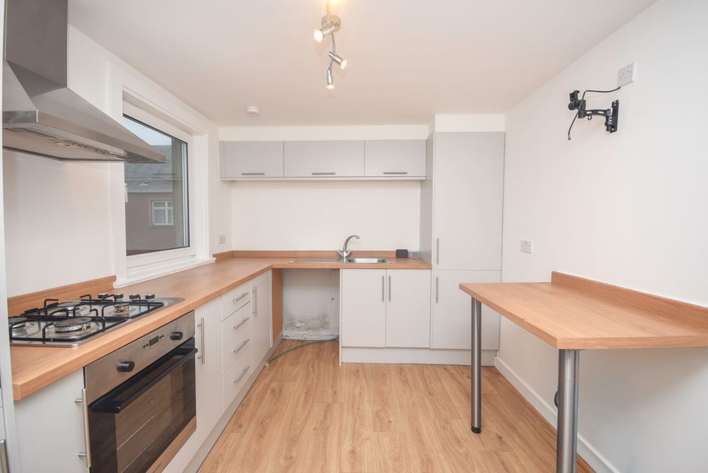 Property photo 2 of 13 Dsc_0019-Edit