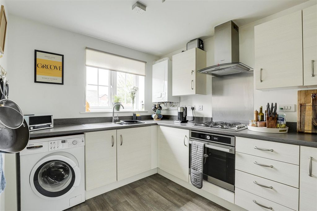 Property photo 3 of 16 19.Jpg