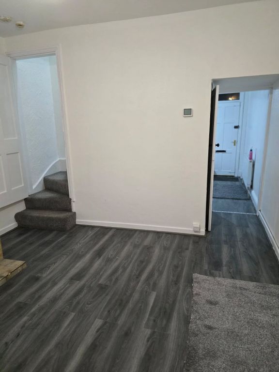 Property photo 3 of 19 Picture No. 09