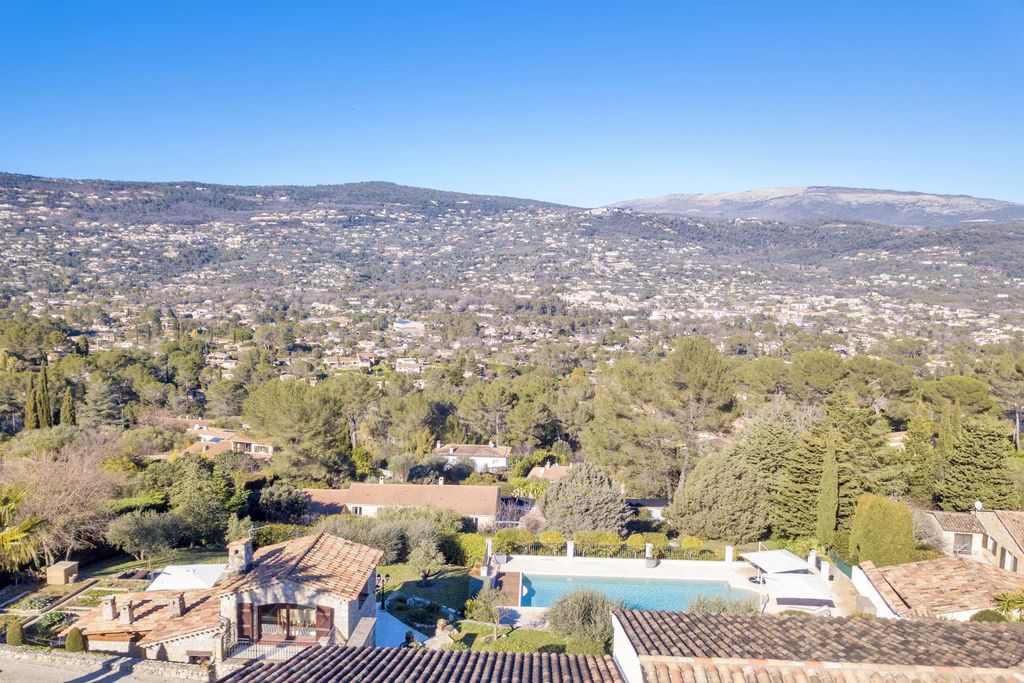 Property photo 1 of 37