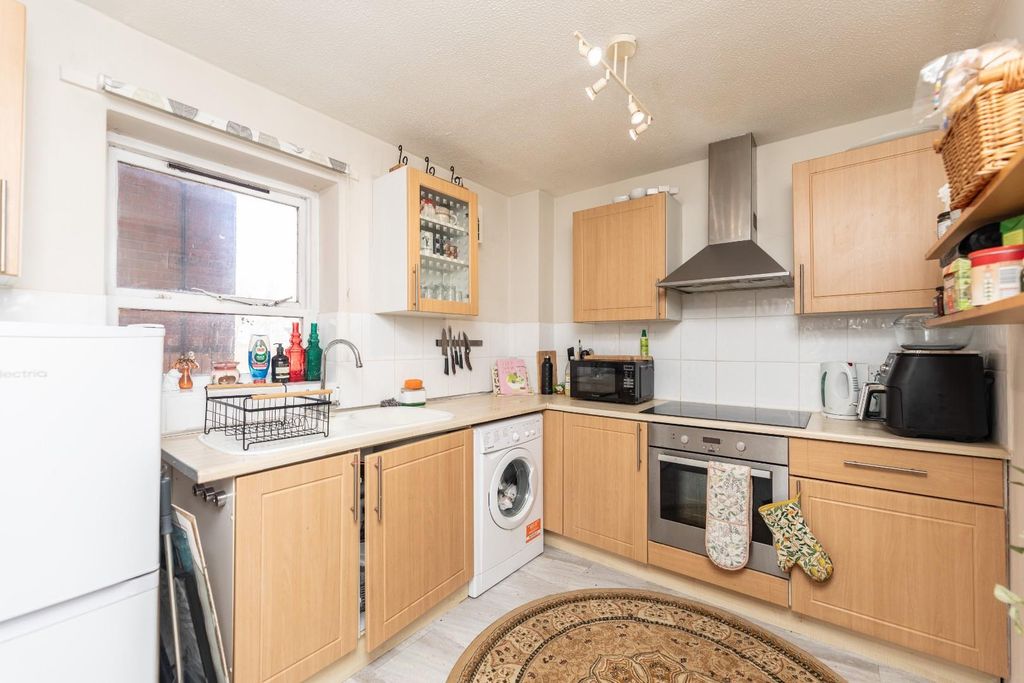 Property photo 2 of 10 5C5A5246.Jpg