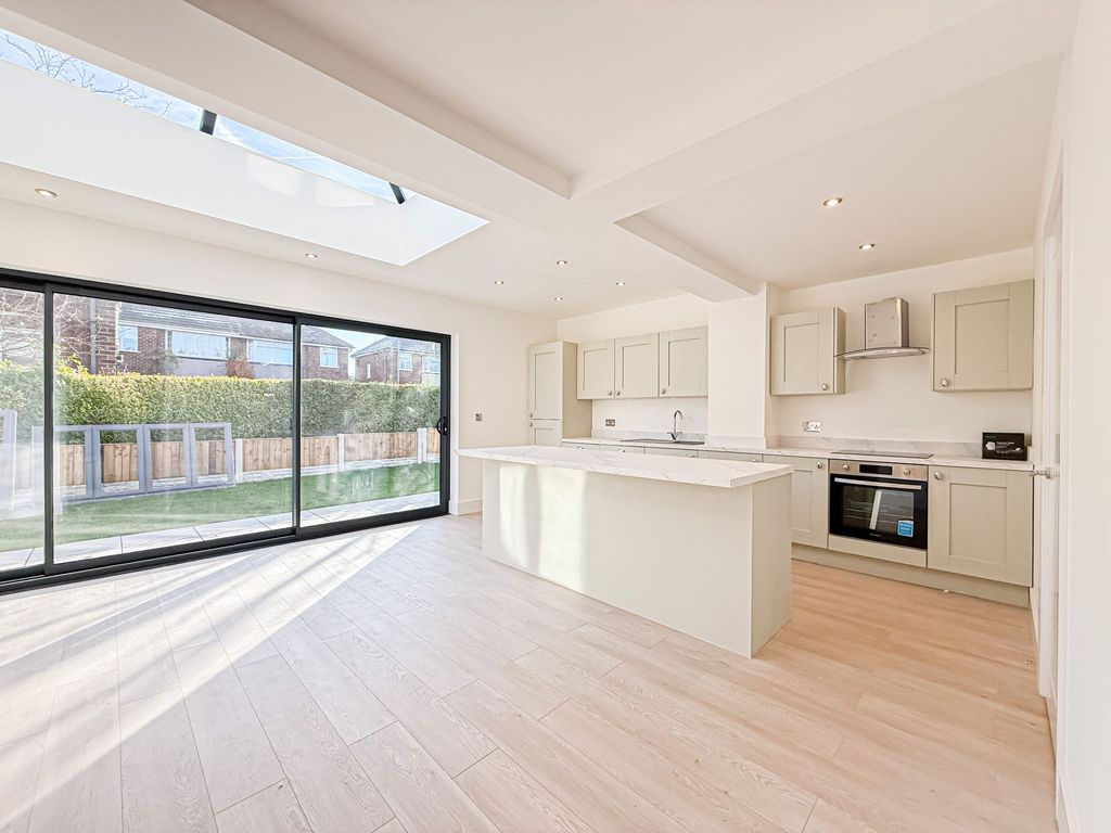 Property photo 2 of 17 Photo 8