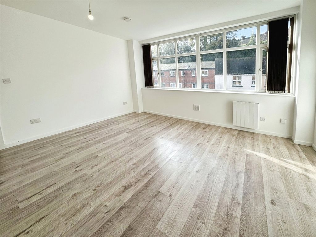 Property photo 3 of 9 Living Room