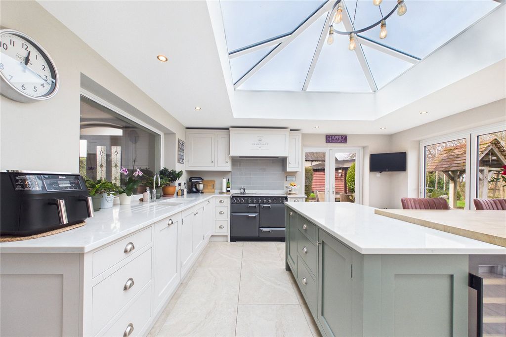 Property photo 2 of 34 Kitchen