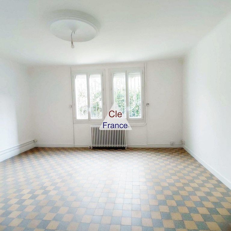 Property photo 2 of 8