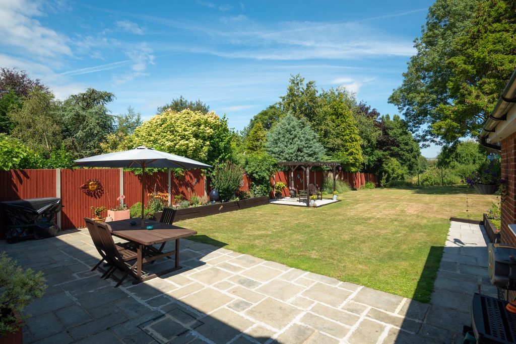 Property photo 2 of 24 3006977