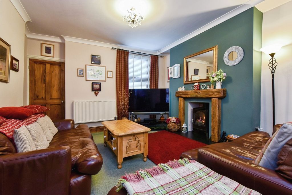 Property photo 2 of 17 Photo