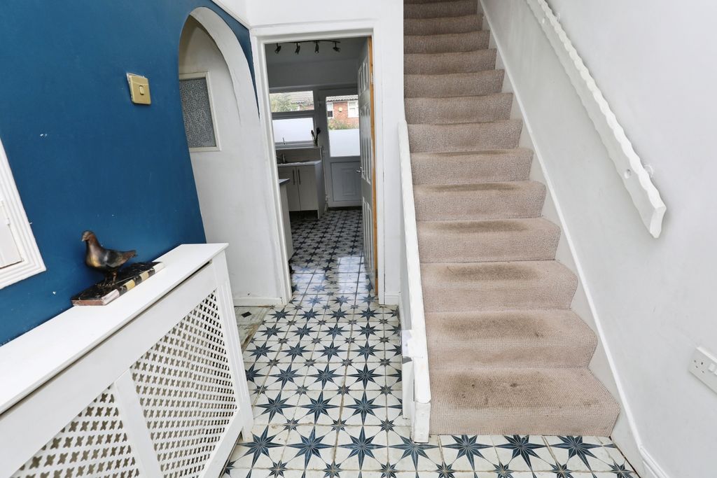 Property photo 2 of 14 Hall