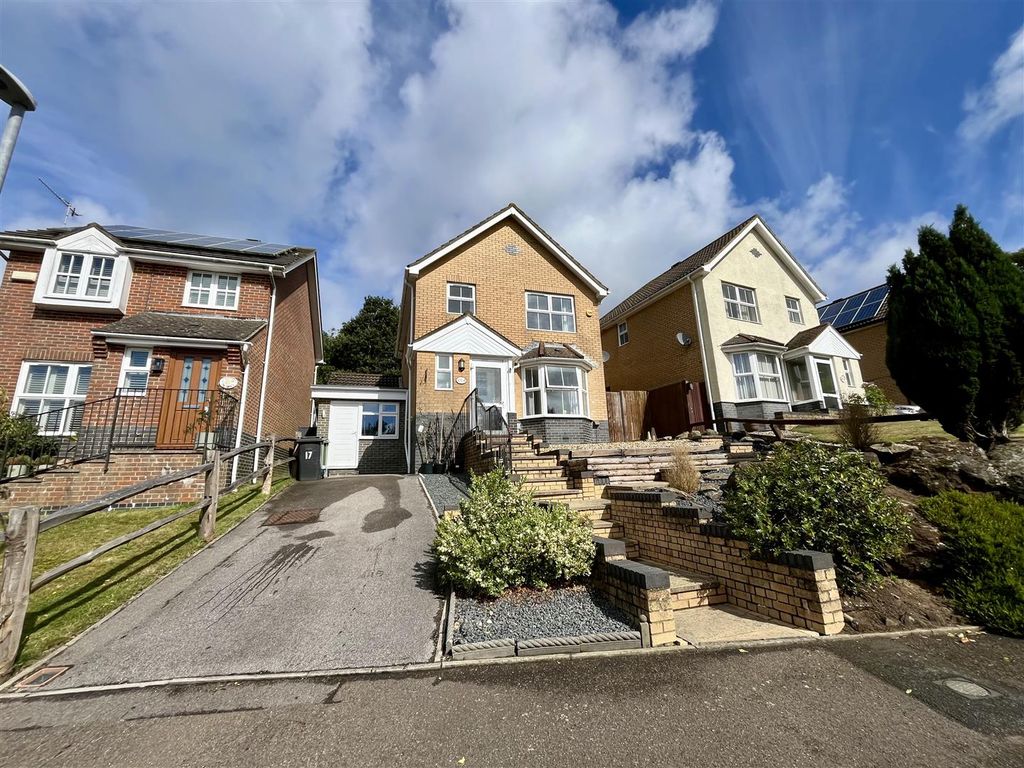 Property photo 1 of 25