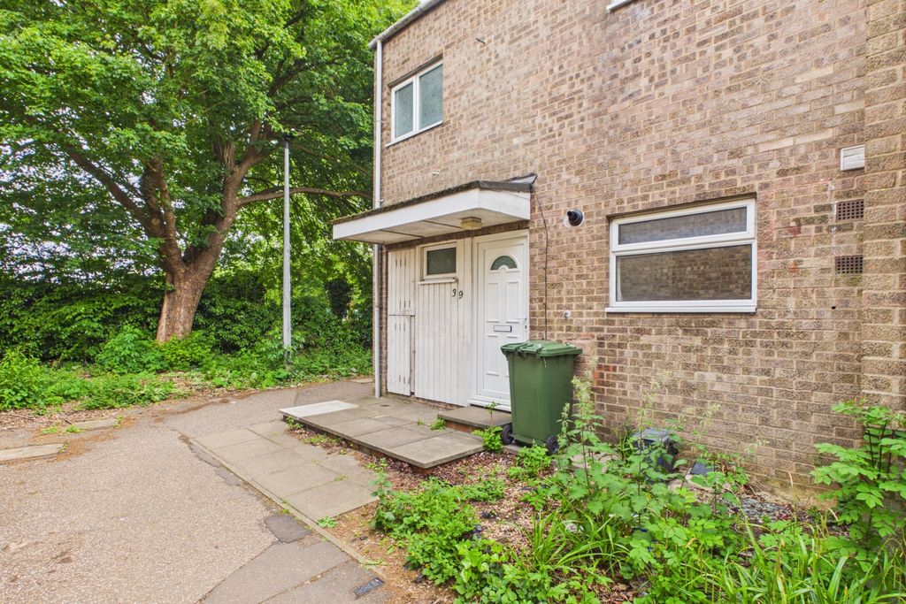 Property photo 2 of 23