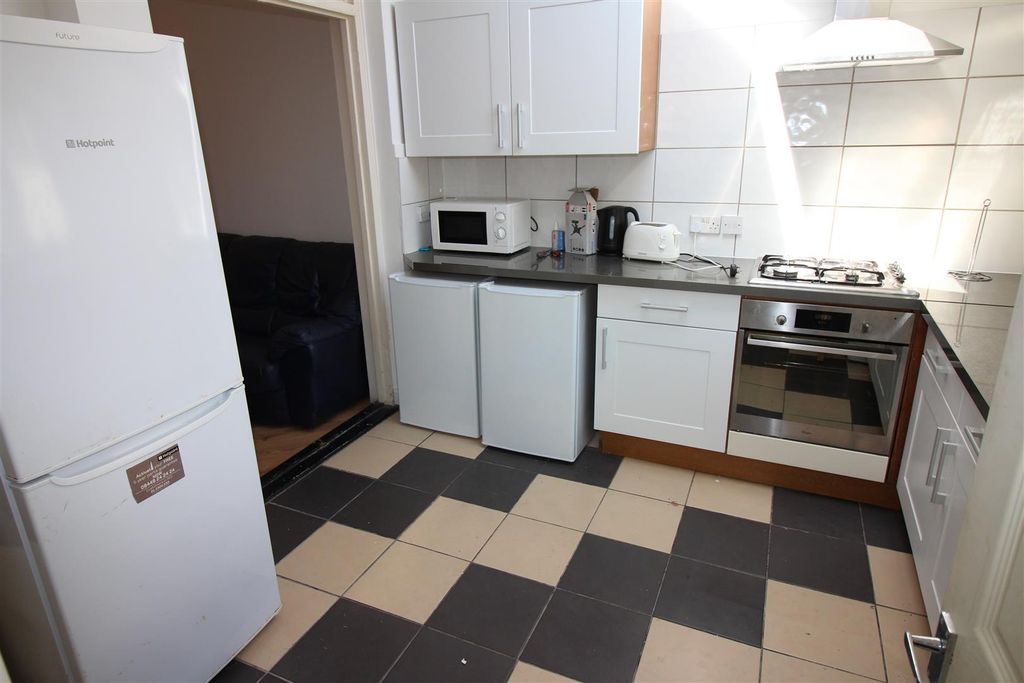 Property photo 2 of 15
