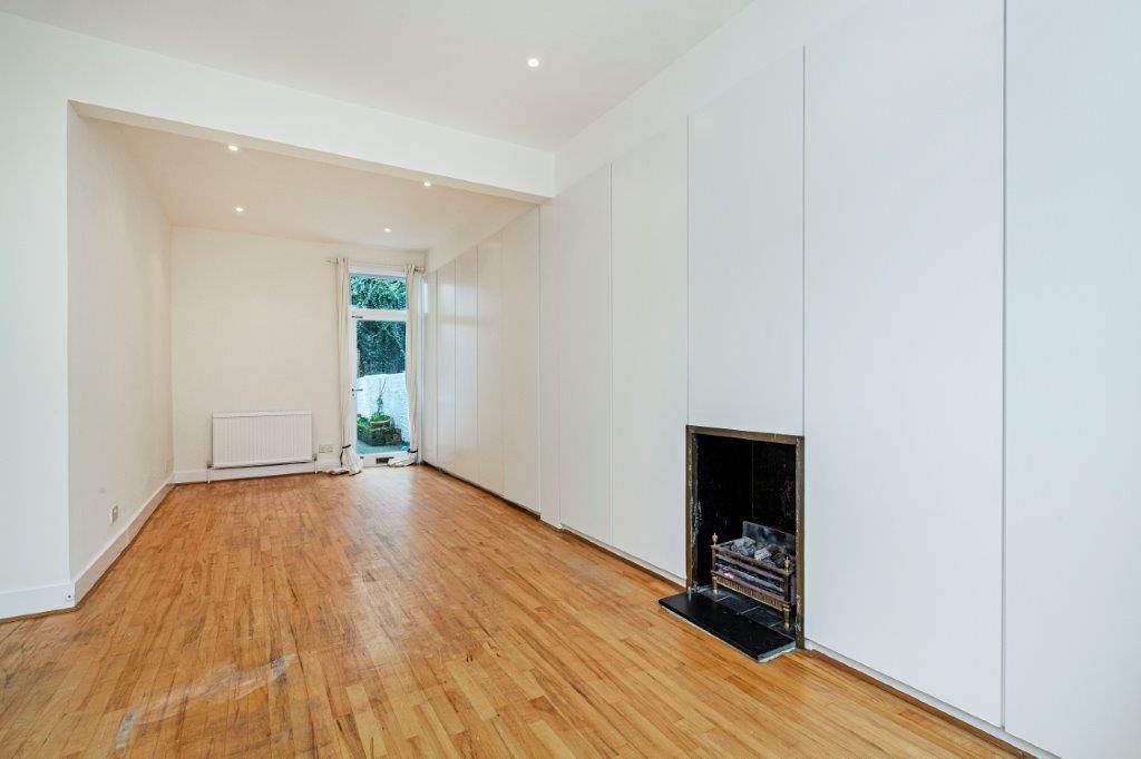 Property photo 3 of 17 Image