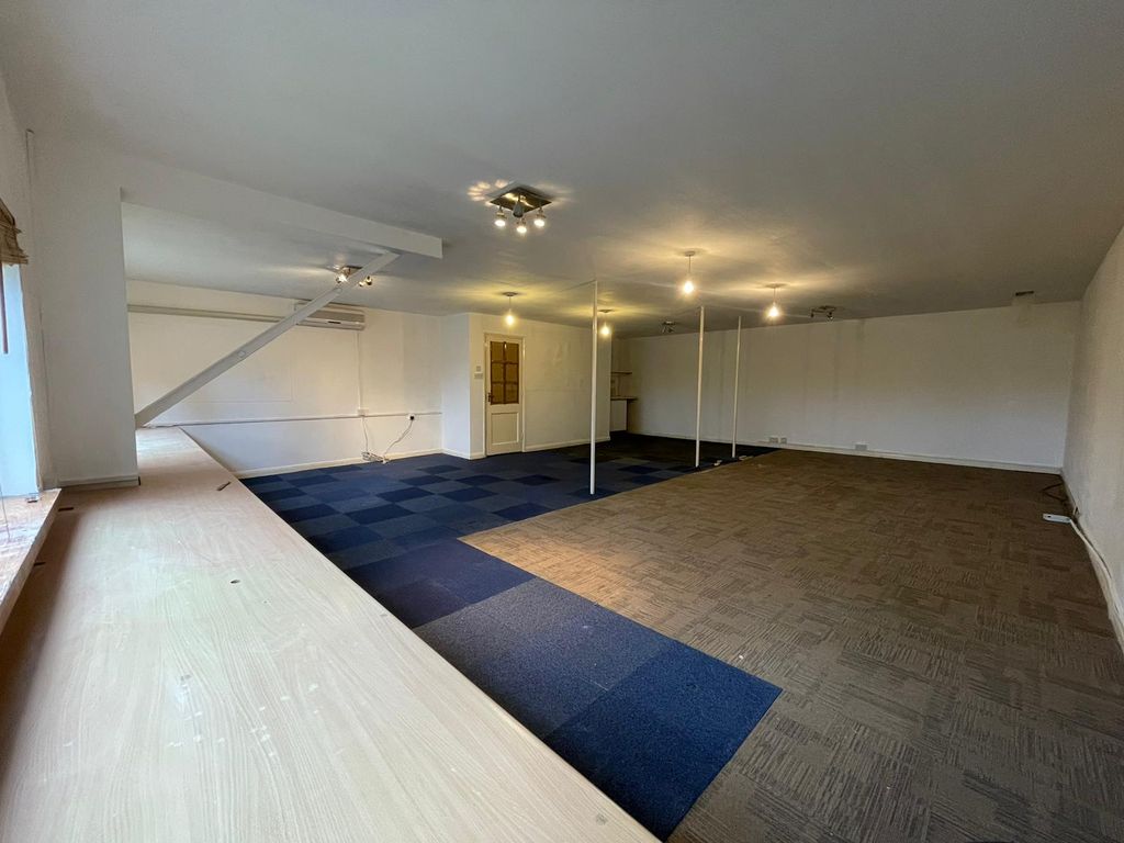 Property photo 3 of 3