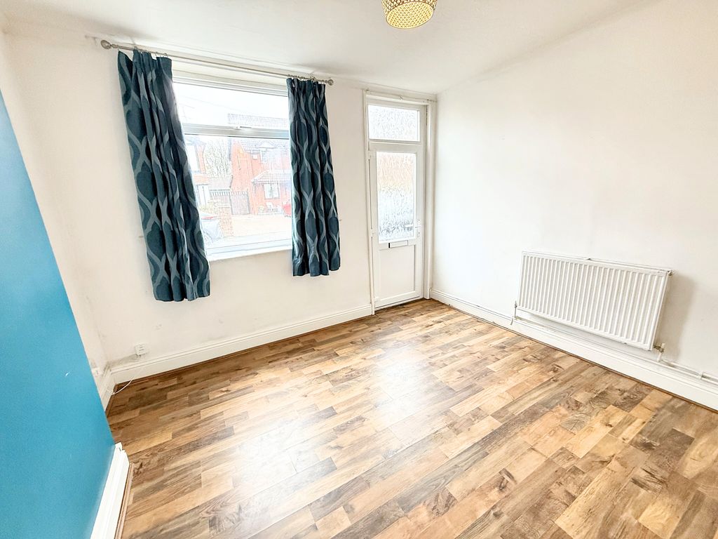 Property photo 2 of 22