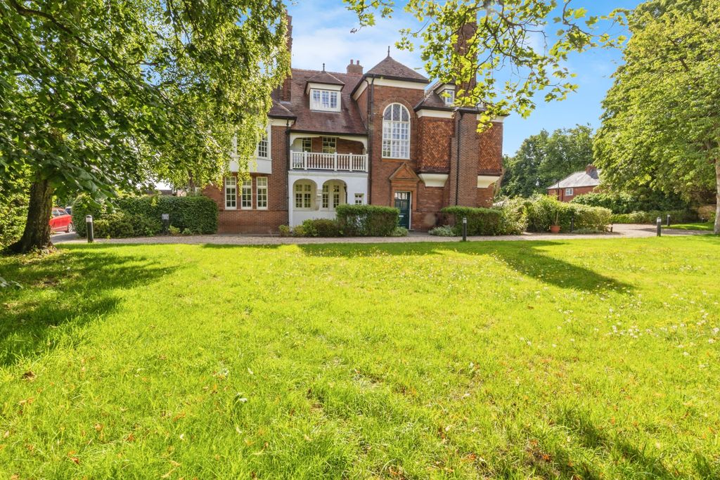 Property photo 1 of 20